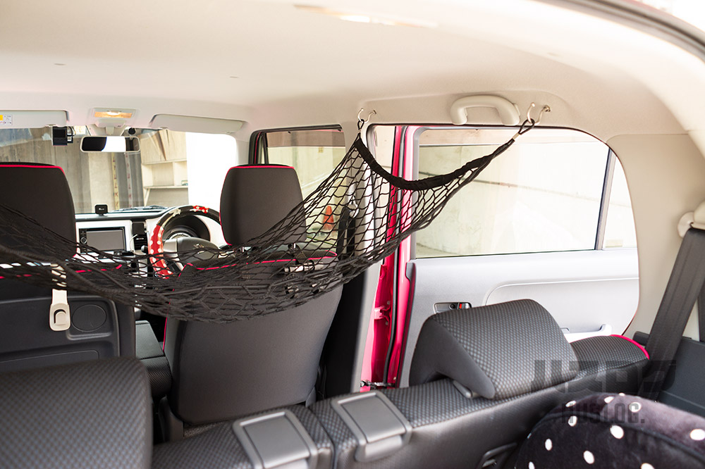 車中泊に便利！ハスラーの収納スペース拡大！天井フックを利用した荷物入れ用カーゴネットを装着 | ハスログ -ハスラーを遊び・楽しむブログ-